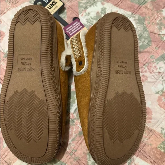 Muk Luks Brown Women's Slippers - Picture 4 of 4